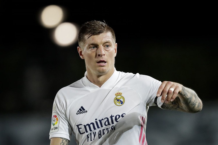Real Madrid Announces Star Midfielder’s Contract Extension in Latest News